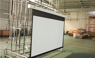 打造沉浸式家庭影院 雄云视听设备与4K投影幕的选择指南